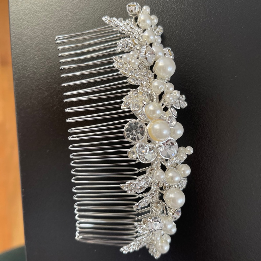Bridal hairpiece/comb